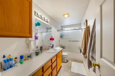 139 Almond Street Medford OR 97504
