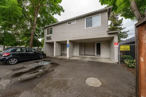 139 Almond Street Medford OR 97504