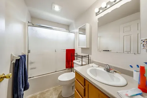 139 Almond Street Medford OR 97504