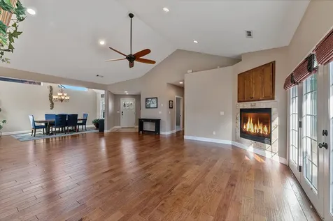 72 Pineridge Lane Eagle Point OR 97524