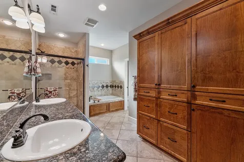 72 Pineridge Lane Eagle Point OR 97524
