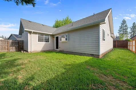 72 Pineridge Lane Eagle Point OR 97524