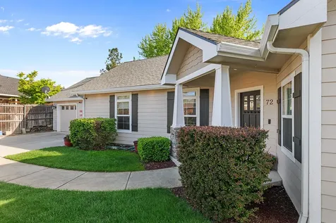72 Pineridge Lane Eagle Point OR 97524
