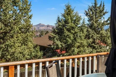 3773 SW Timber Avenue Redmond OR 97756