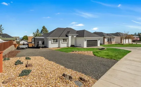 3773 SW Timber Avenue Redmond OR 97756