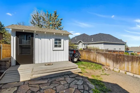 3773 SW Timber Avenue Redmond OR 97756