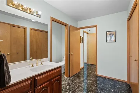 8959 John Day Drive Gold Hill OR 97525