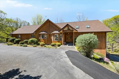 8959 John Day Drive Gold Hill OR 97525