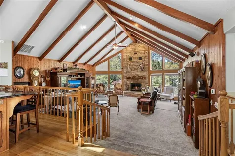 8959 John Day Drive Gold Hill OR 97525