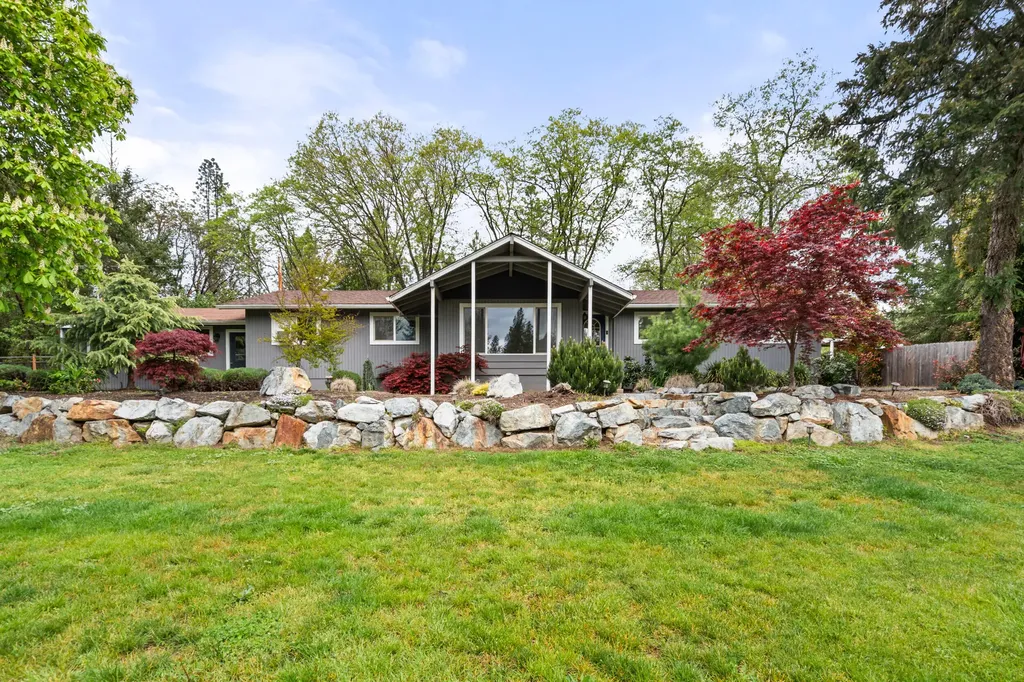 198 Hessar Street Grants Pass OR 97527
