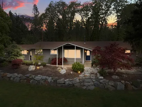 198 Hessar Street Grants Pass OR 97527