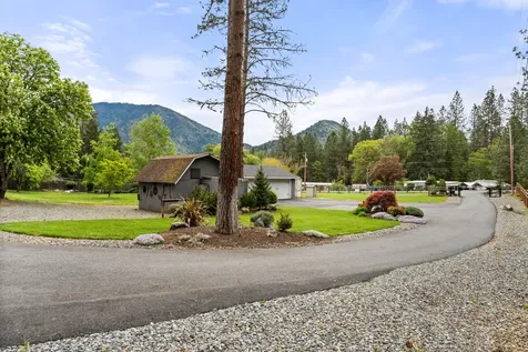 198 Hessar Street Grants Pass OR 97527