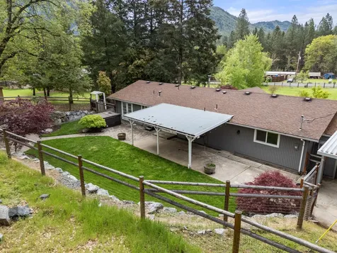 198 Hessar Street Grants Pass OR 97527