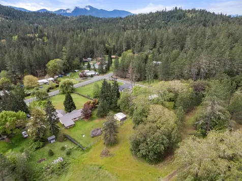 198 Hessar Street Grants Pass OR 97527