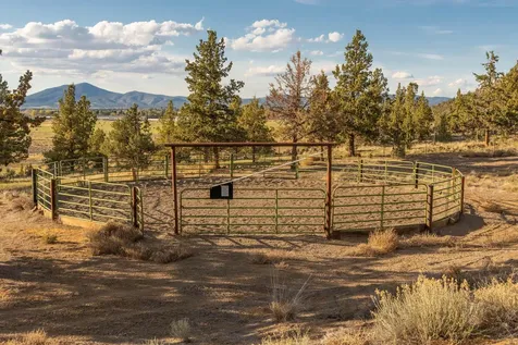 2300 S Main Street Prineville OR 97754