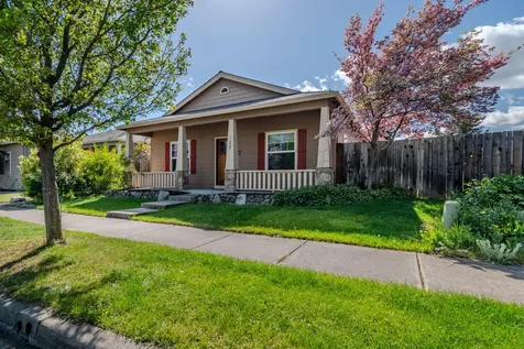 708 Isherwood Drive Central Point OR 97502