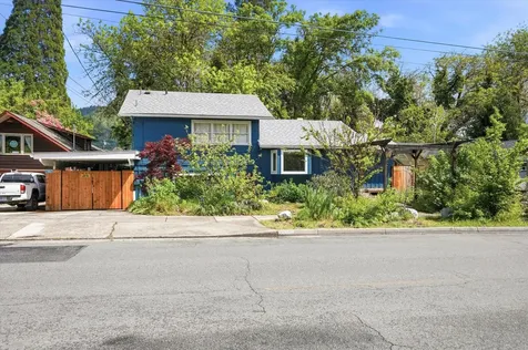 1335 NW Washington Boulevard Grants Pass OR 97526