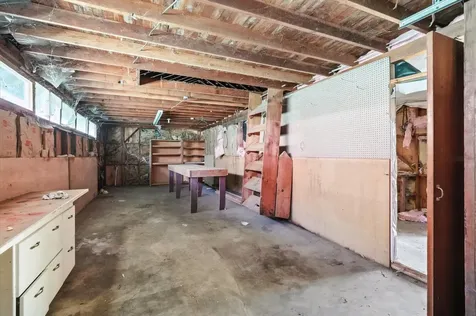 1335 NW Washington Boulevard Grants Pass OR 97526