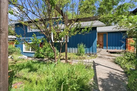 1335 NW Washington Boulevard Grants Pass OR 97526