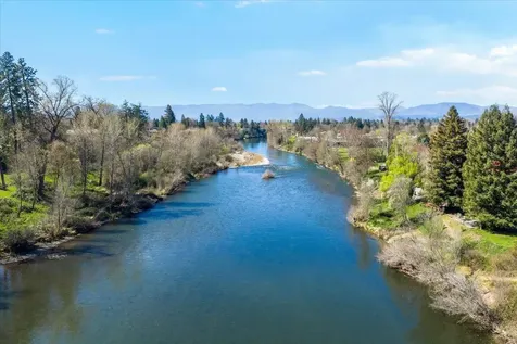 1300 Daisy Lane Grants Pass OR 97527