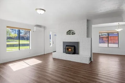 1300 Daisy Lane Grants Pass OR 97527