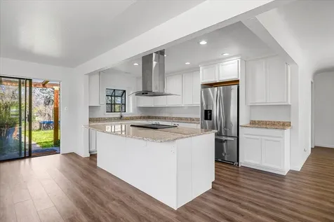 1300 Daisy Lane Grants Pass OR 97527