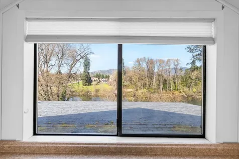 1300 Daisy Lane Grants Pass OR 97527