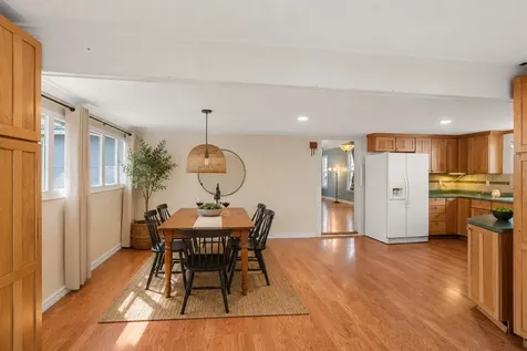 1028 E 11th Street Medford OR 97504