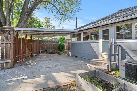 1028 E 11th Street Medford OR 97504