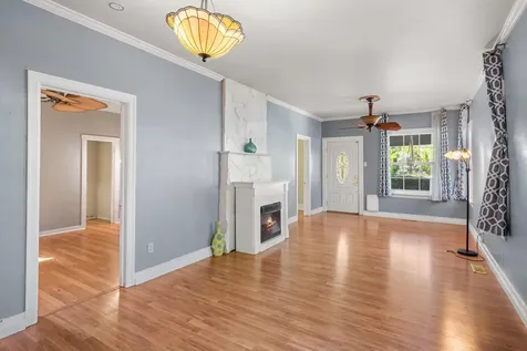1028 E 11th Street Medford OR 97504