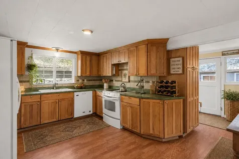 1028 E 11th Street Medford OR 97504