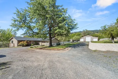 3583 Ross Lane Central Point OR 97502