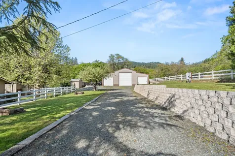 3583 Ross Lane Central Point OR 97502