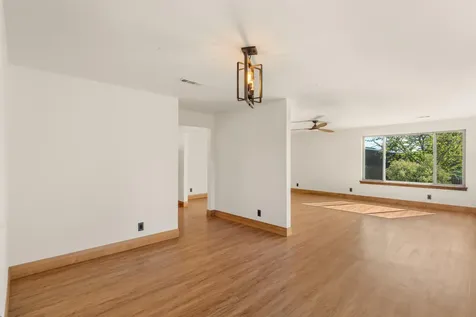 3583 Ross Lane Central Point OR 97502