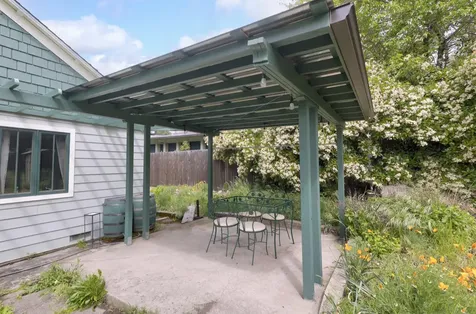 1417 NW Washington Boulevard Grants Pass OR 97526