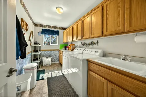 221 Lauer Way Grants Pass OR 97526