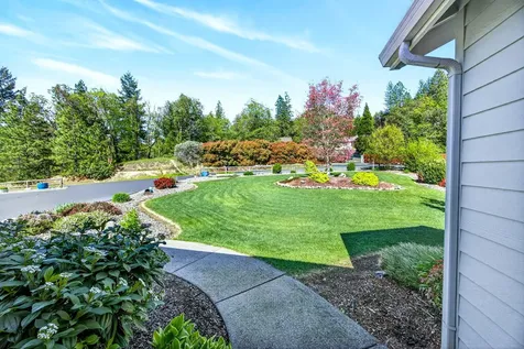 221 Lauer Way Grants Pass OR 97526