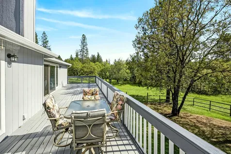 221 Lauer Way Grants Pass OR 97526