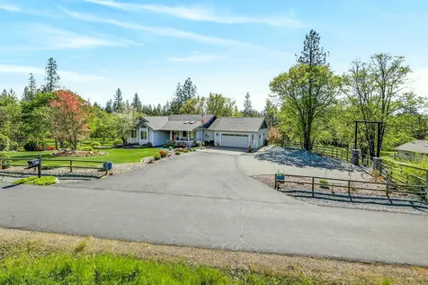 221 Lauer Way Grants Pass OR 97526