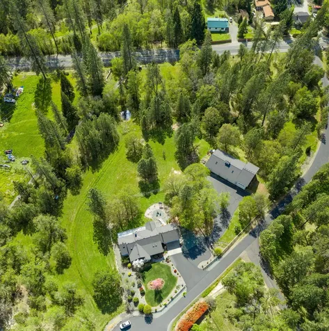 221 Lauer Way Grants Pass OR 97526