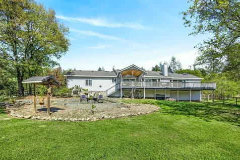 221 Lauer Way Grants Pass OR 97526