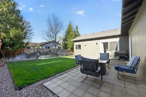 2217 NW Cedar Avenue Redmond OR 97756