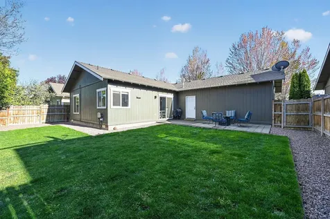 2217 NW Cedar Avenue Redmond OR 97756