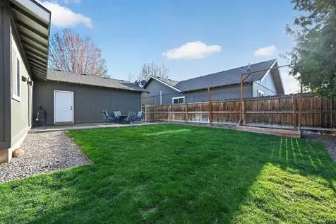 2217 NW Cedar Avenue Redmond OR 97756
