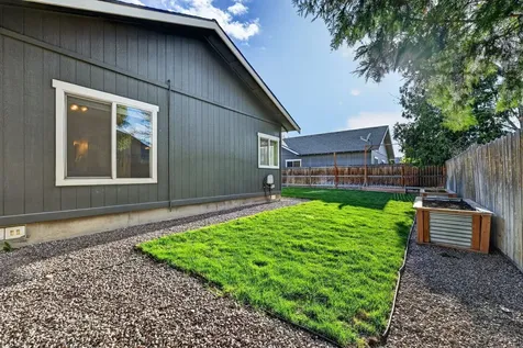 2217 NW Cedar Avenue Redmond OR 97756