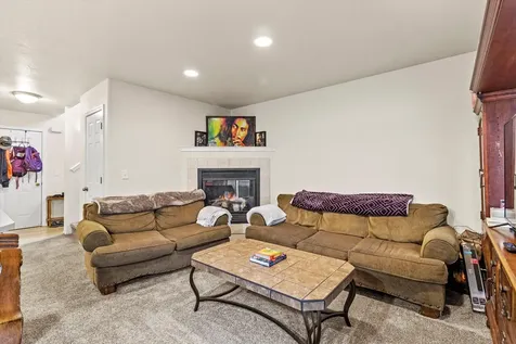 1297 Clearsprings Drive Medford OR 97501