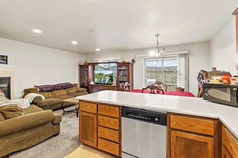 1297 Clearsprings Drive Medford OR 97501