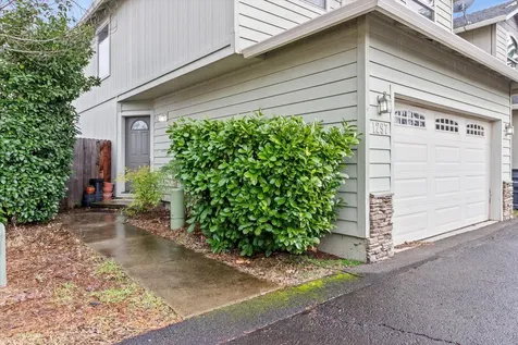 1297 Clearsprings Drive Medford OR 97501