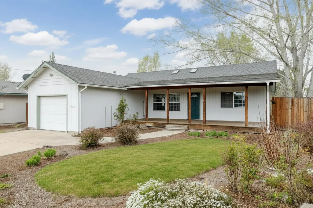 2807 SW 23rd Street Redmond OR 97756