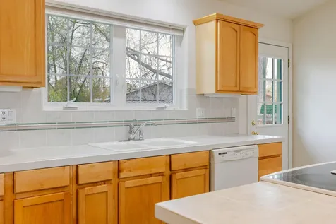2807 SW 23rd Street Redmond OR 97756